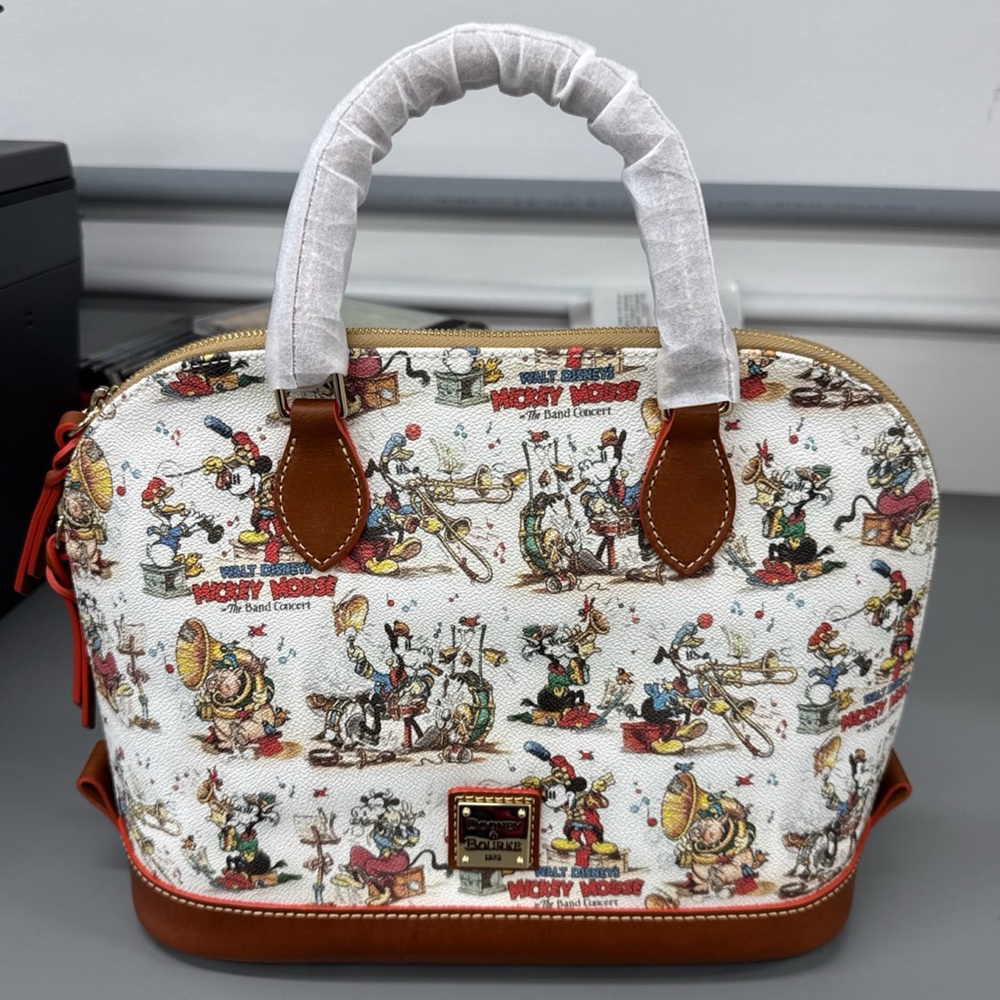 🚫SOLD🚫 Dooney & Bourke Disney Mickey Mouse Tan w/Brown Bag - Picture 2 of 9